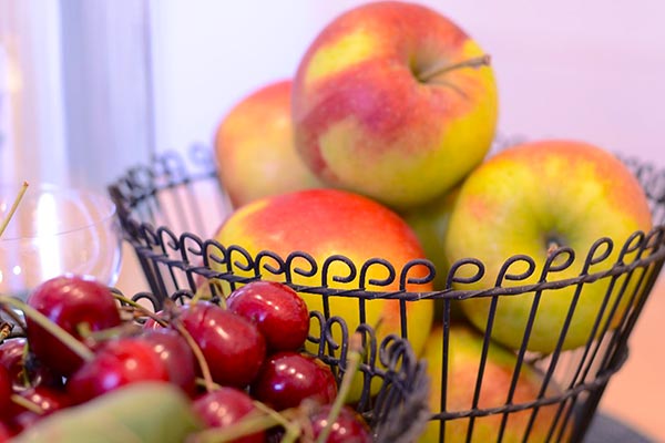 Äpfel und Kirschen direkt vom Hof