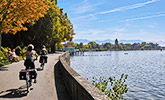Radfahren bei Herbststimmung auf der Insel Lindau